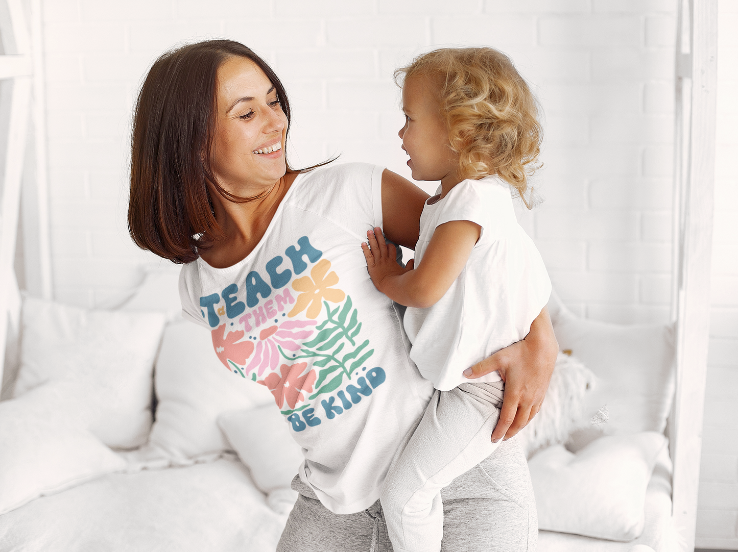 Softstyle, Unisex T-Shirt "Teach Them To Be Kind" Gildan 64000